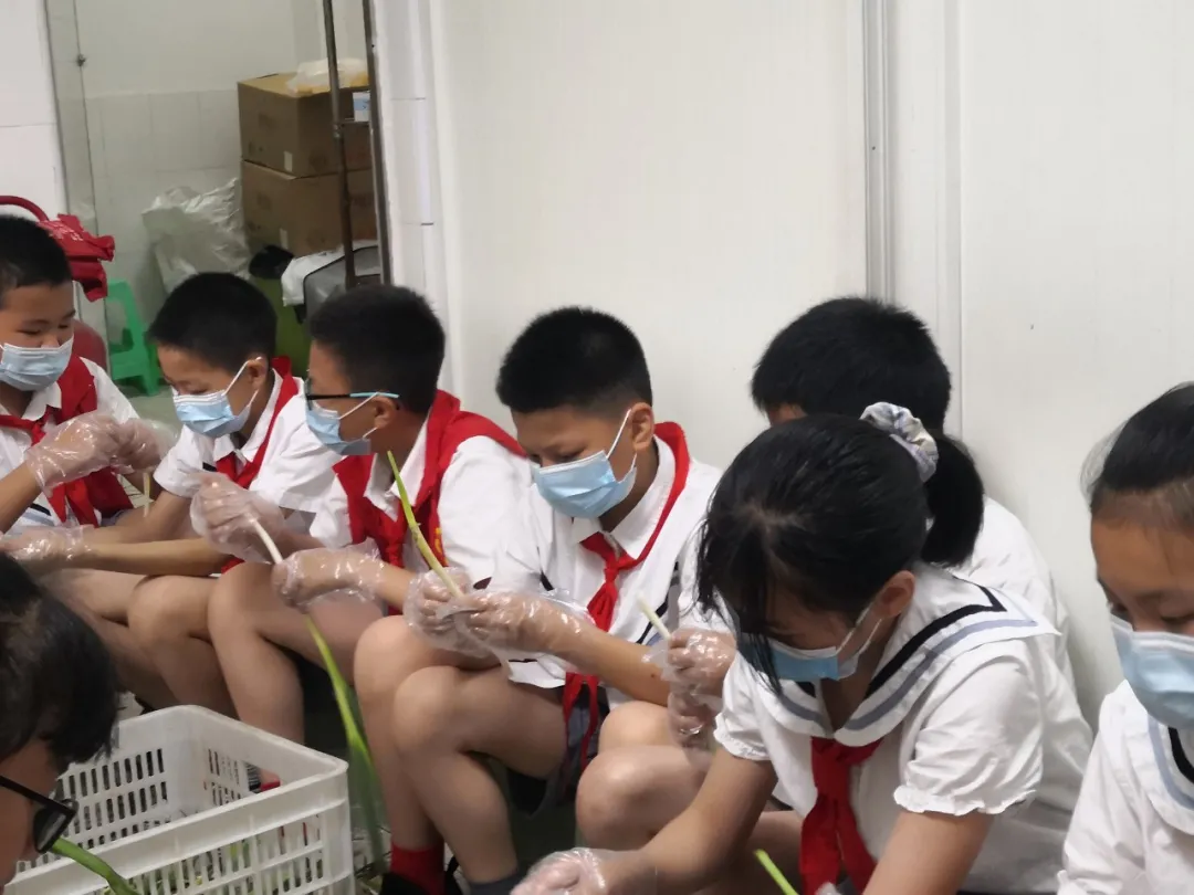 超级小帮手——四川天府新区万安小学劳动教育