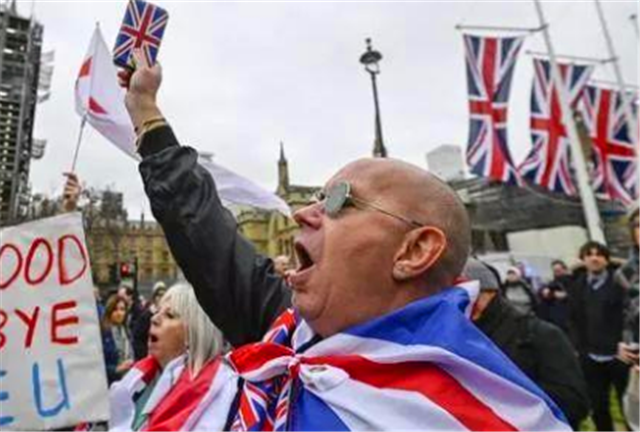 自我毀滅？ 悍然對中國重拳出擊，英國究竟是哪來的底氣？