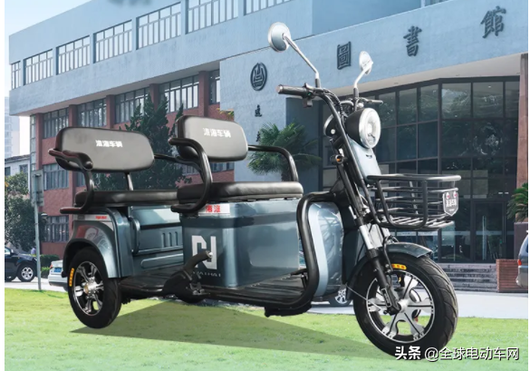 能接送小孩上學(xué)，續(xù)航60公里，2款新上市的高端休閑三輪車