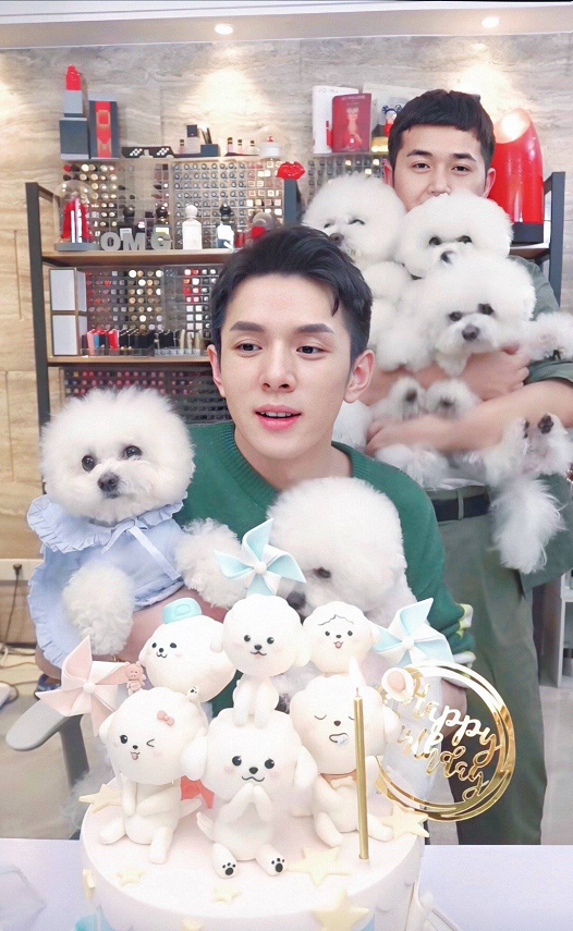 李佳琦的小助理升级付总，宣布退出直播间，功