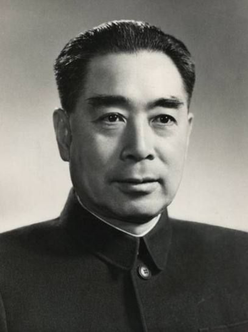 1946年，叶挺坠机身亡，50年后一老人临死前袒露实情，真相如何？