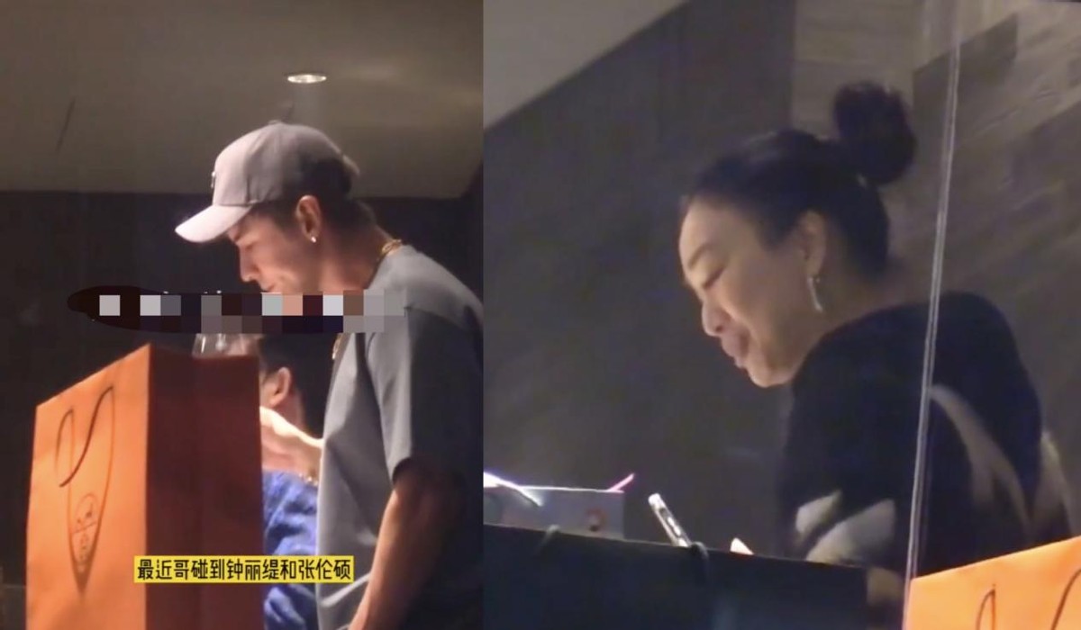 鐘麗緹一家四口出行，貼身緊挽小12歲嫩夫，兩女兒筆直長腿吸睛