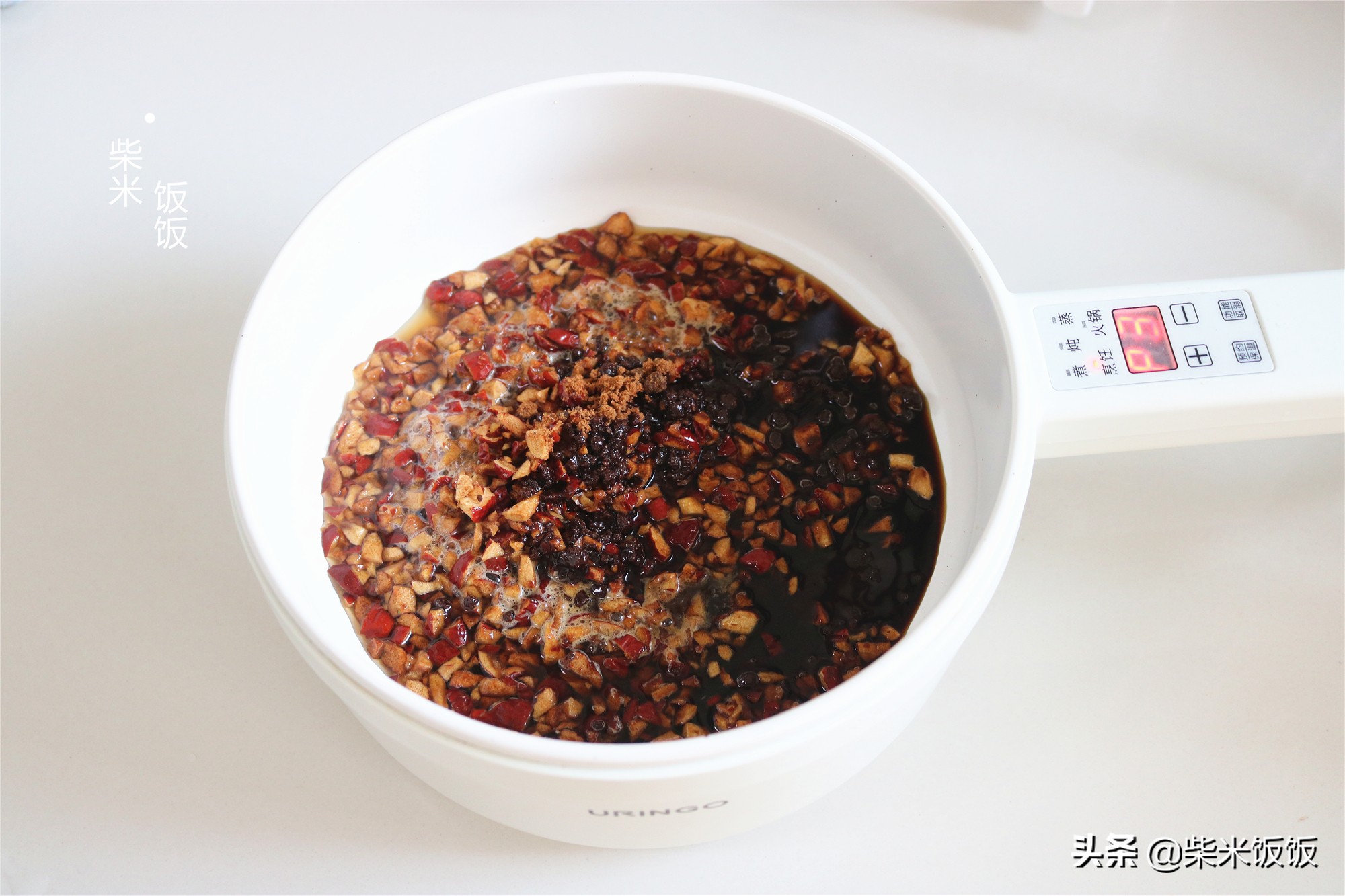 3个鸡蛋，一把红枣，做一款简单又好吃的枣糕，味道太正了