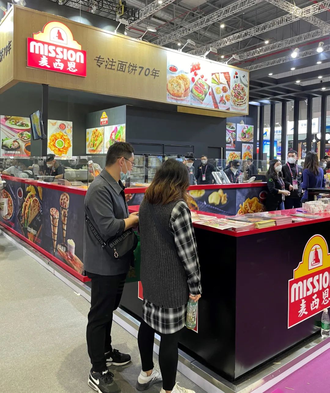 「投票」和沁、德馨、日远等厂商汇聚上海国际酒店及餐饮业博览会