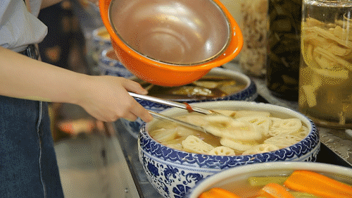 藏在长沙南门口的超“正”侗家风味泡菜，一天