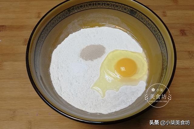 图片[3]-面粉里打一个鸡蛋 不揉面、不切面 个个鼓大泡 比油更简单好吃-起舞食谱网
