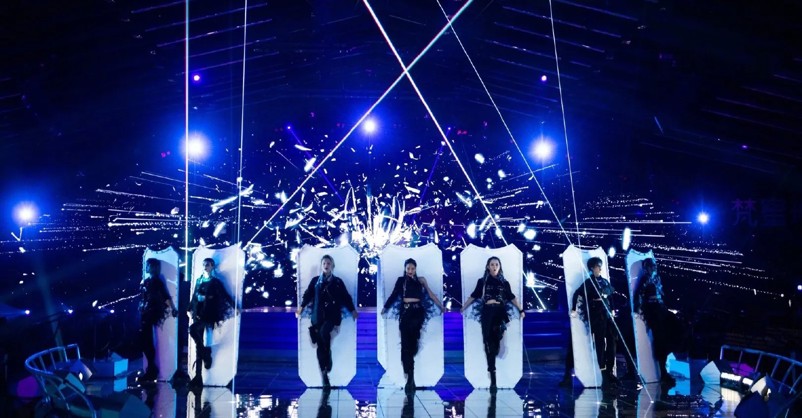 五公|乘风破浪的姐姐五公排位战来了！姐姐们表演燃炸 哪个舞台让你惊艳？