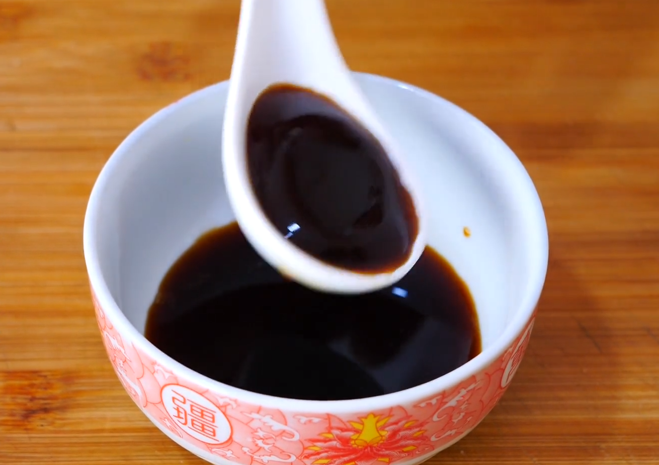 The cabbage tofu is super delicious. The chef teaches you this technique. There is no soup left in the pot. Collect it.