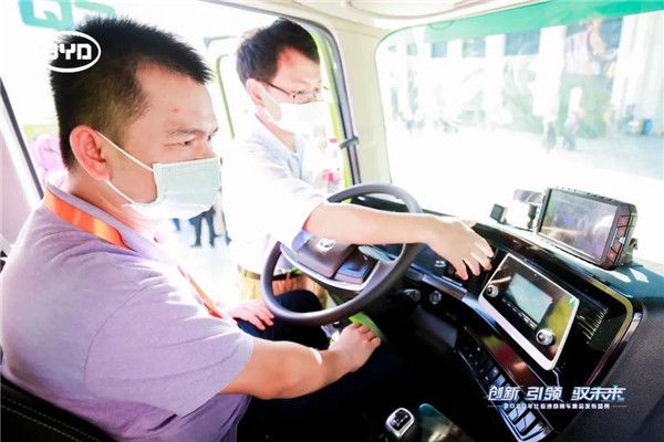 創(chuàng  )新 引領(lǐng) 馭未來(lái)！全新比亞迪商用車(chē)震撼發(fā)布