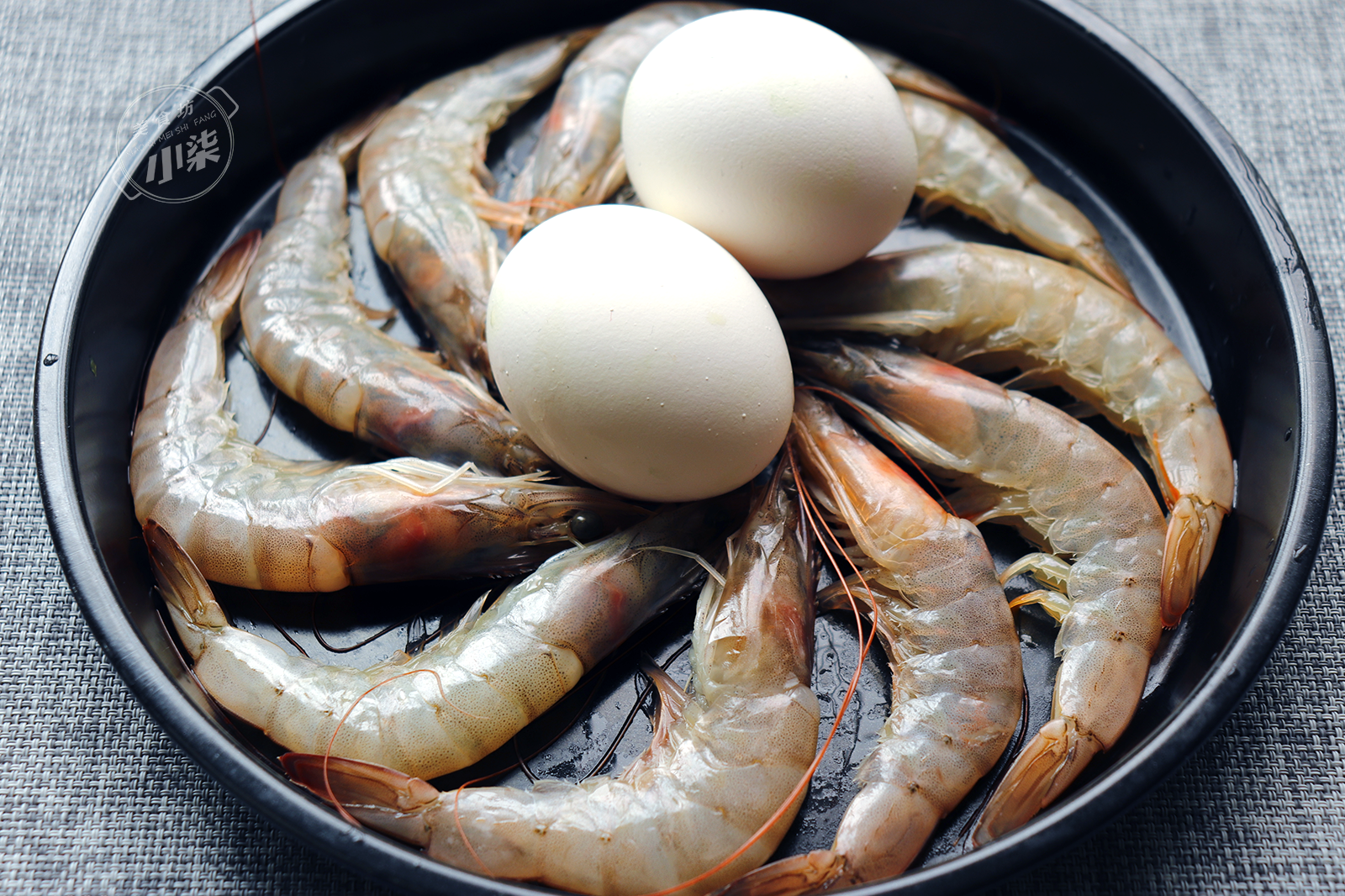 蝦仁蒸蛋看似簡單，原來也有訣竅，教你一招，蒸出來水嫩像豆腐