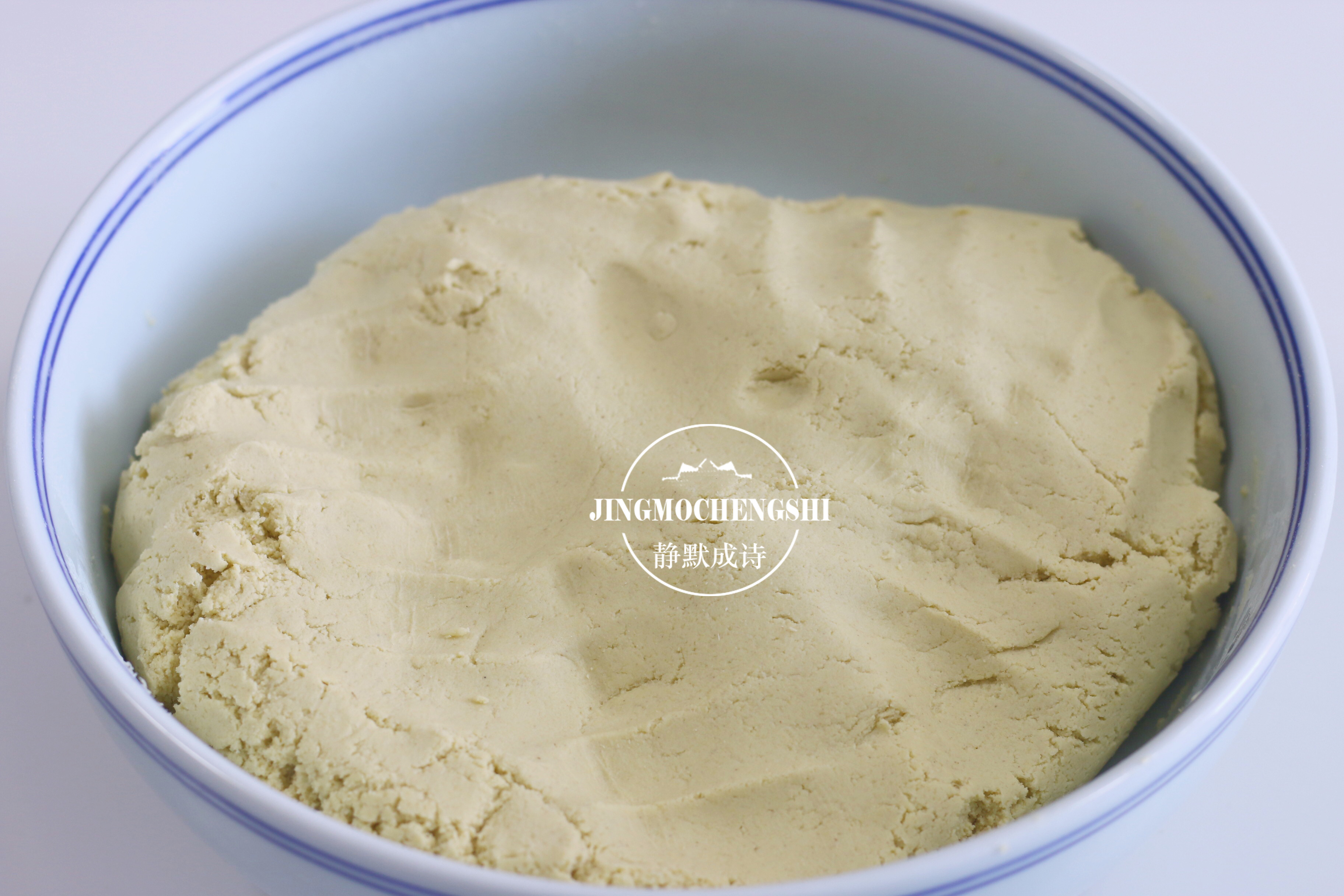 油炸糕的正確做法，不用酵母，不開裂不露餡兒，外酥裡糯吃不夠