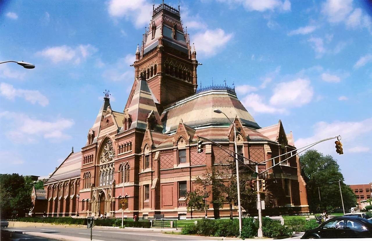 而在牛津大学之前,国外已经有多所知名高校已经实施了"师生恋"禁令.