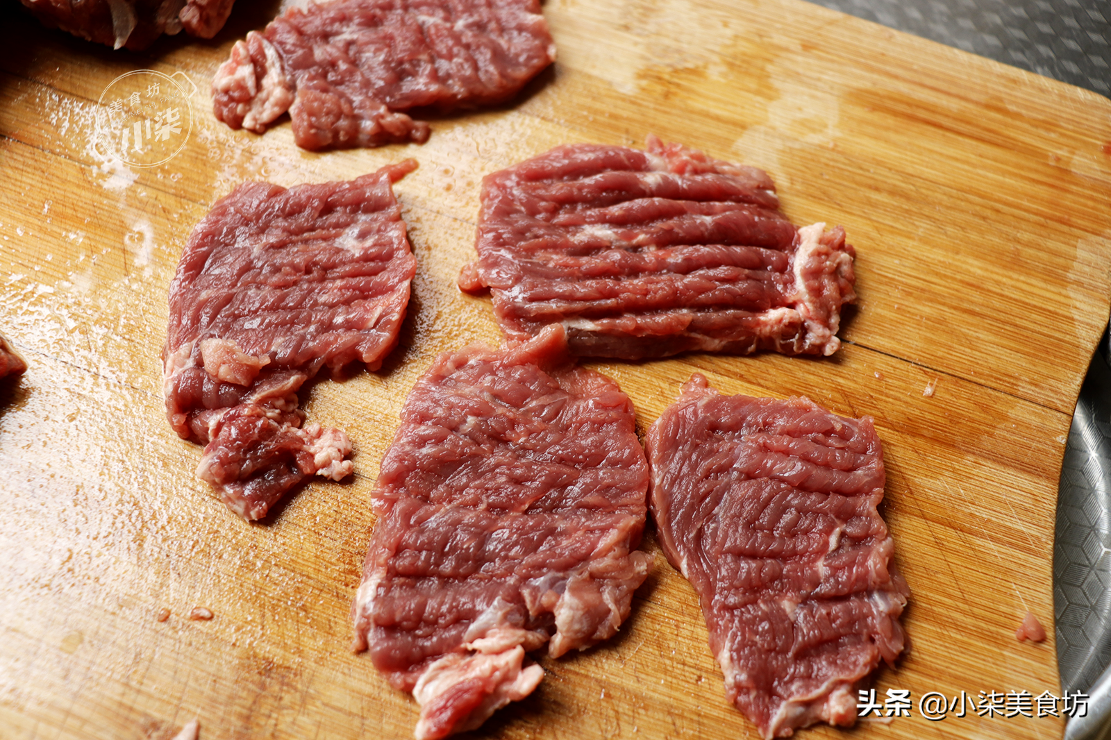牛肉別總煮著吃了，教你小酥肉的做法，外酥里嫩一口一個嘎嘣脆