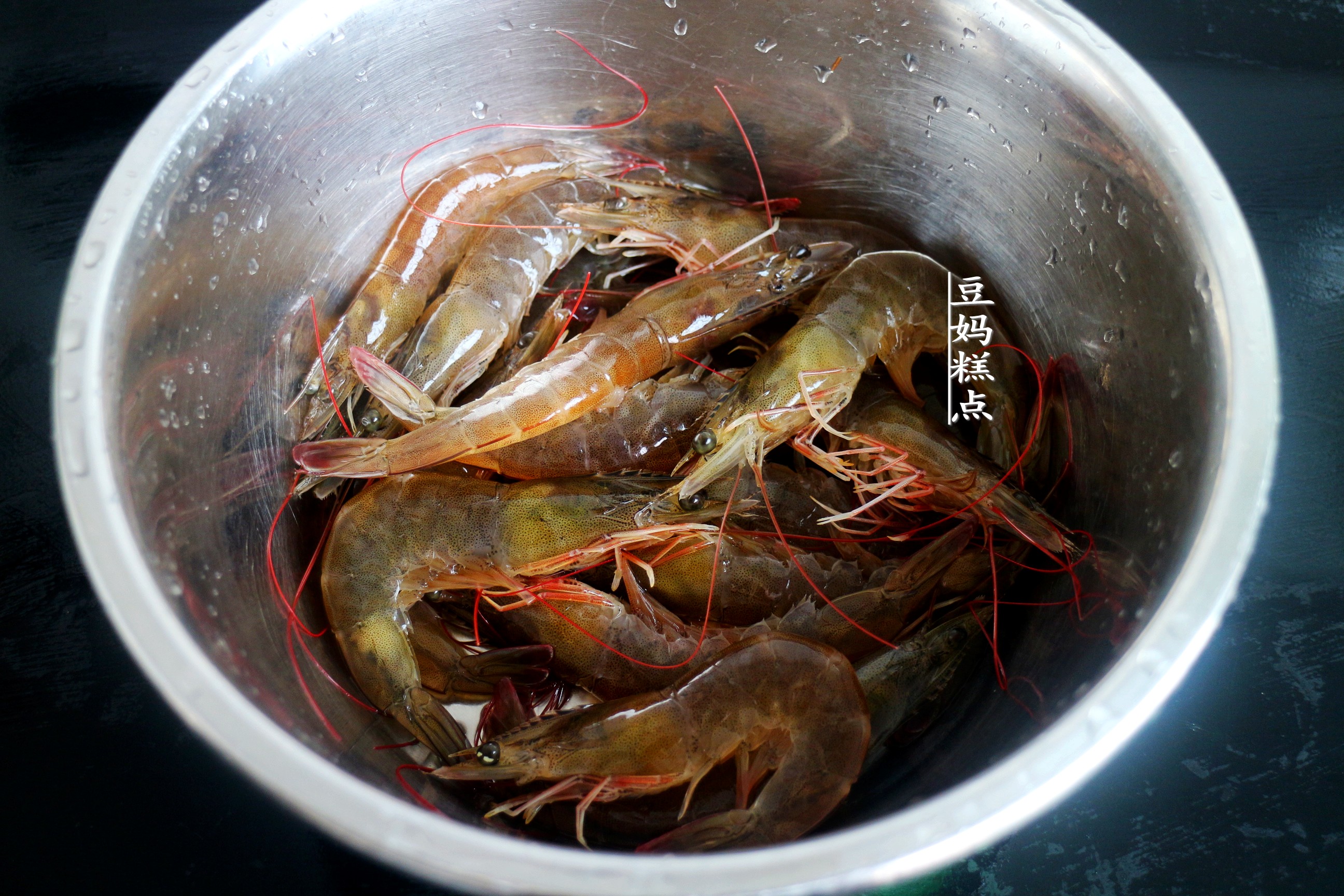 特色鲜虾粥，一次2碗不过瘾，鲜香有营养，越喝越喜欢