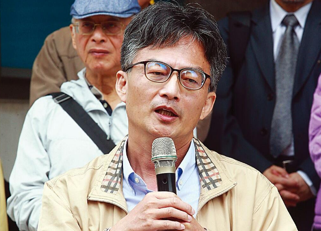 蘇偉碩開講反�萊豬�，想阻止�萊豬�入台，只有一招