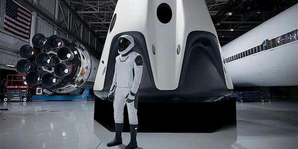 人人都爱马斯克：SpaceX龙飞船完成审查，下周将搭载宇航员上天
