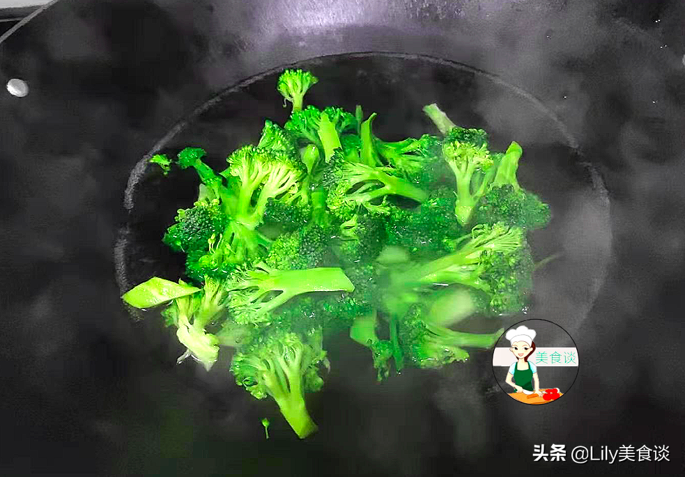 图片[7]-腊猪头皮炒西蓝花做法步骤图 一盘不够吃-起舞食谱网