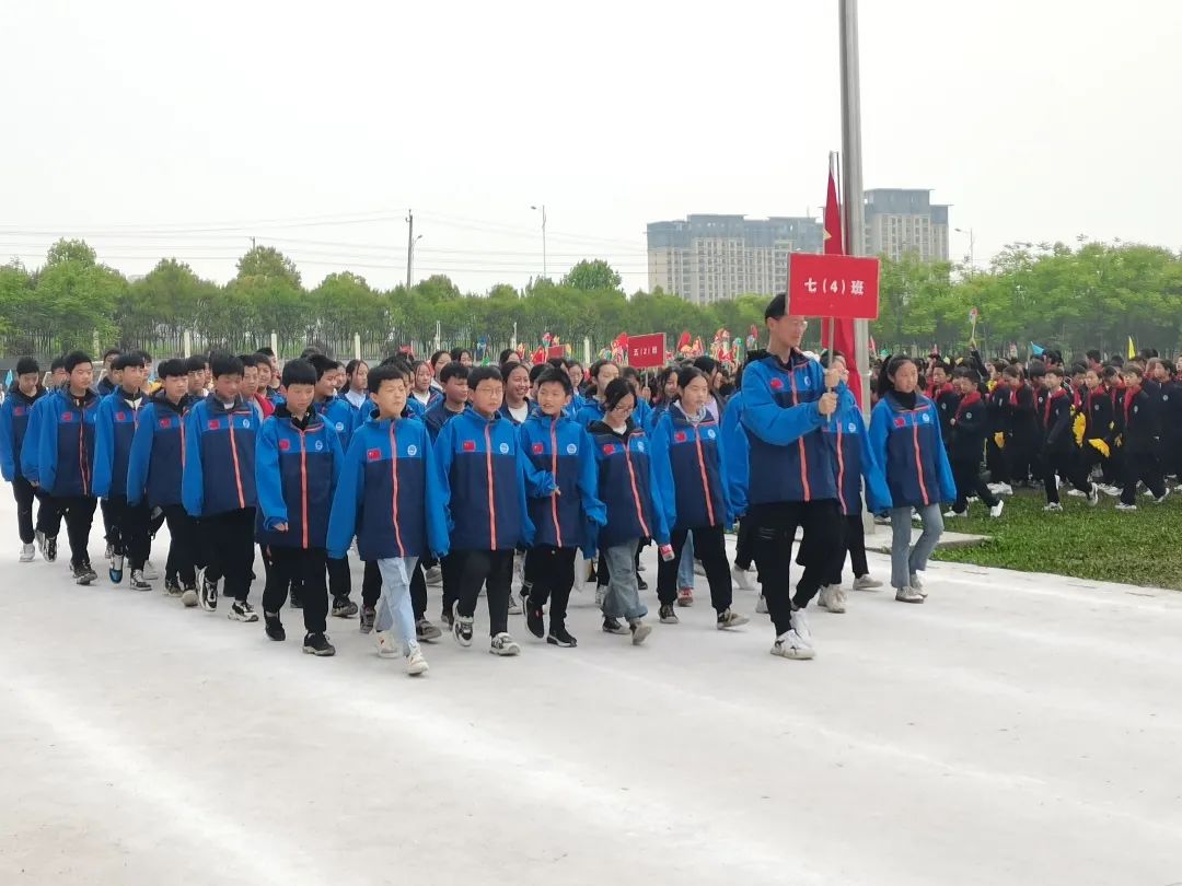 信阳高新区实验中学怎么样?田径运动会(图5)