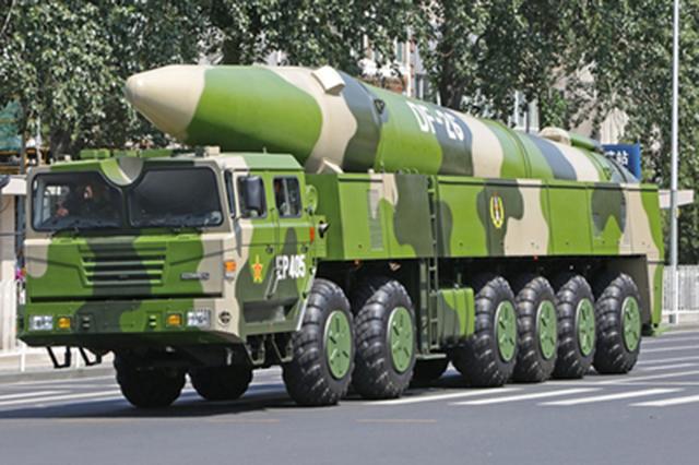 中国导弹部队核常兼备，美国鹰派焦虑不已：轻