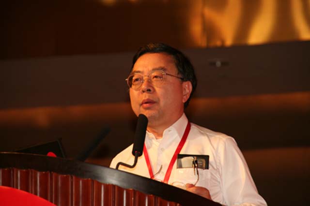 中国5大富豪给美国捐上百亿，有人捐完破产，有