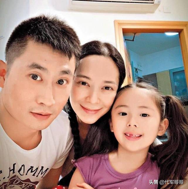 盘点嫁给普通上班族的八大美女明星，看看谁过