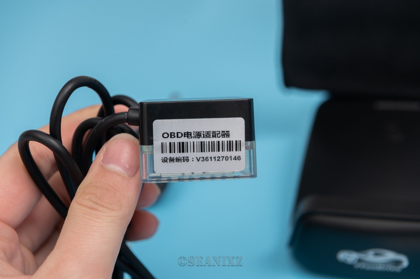 科技感提升1000%，加装车载HUD是怎样一番体验？