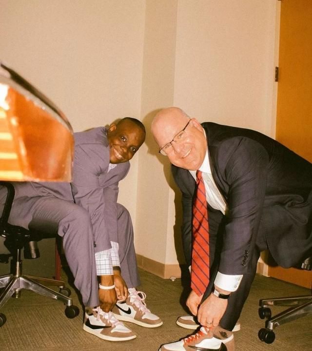 球星、明星“Nike倒钩”上脚图，这次你是天选之子还是陪跑成员？