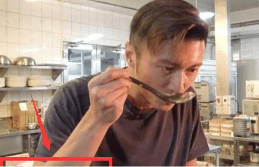 陈小春1碗面卖42块, 谢霆锋1碗面68块, 一个宾客如