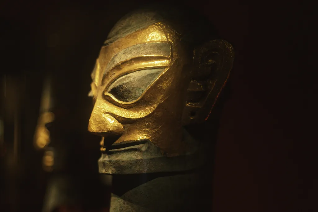 YDD·文化｜沉睡三千年，一醒惊天下！三星堆发现绝美黄金面具