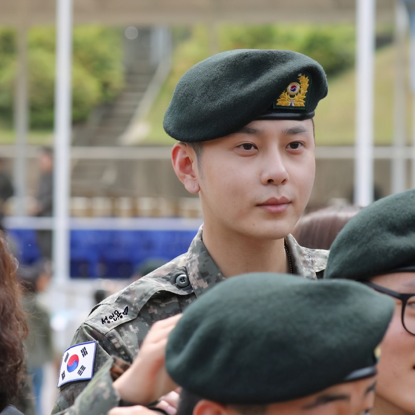 韩流明星兵役特例法通过，给艺人特权，可最晚30周岁入伍？