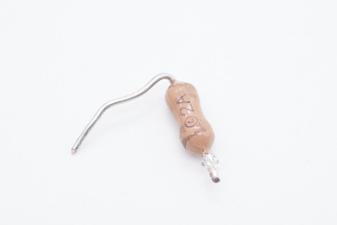 迷你机身，内置高集成电路，这款20W PD快充设计绝了