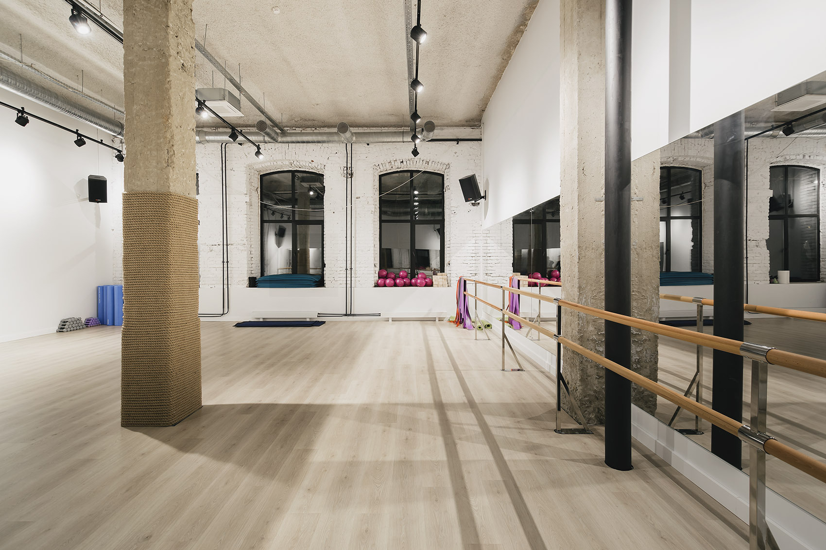 紡織工廠變身健身俱樂部，設計讓空間煥然一新