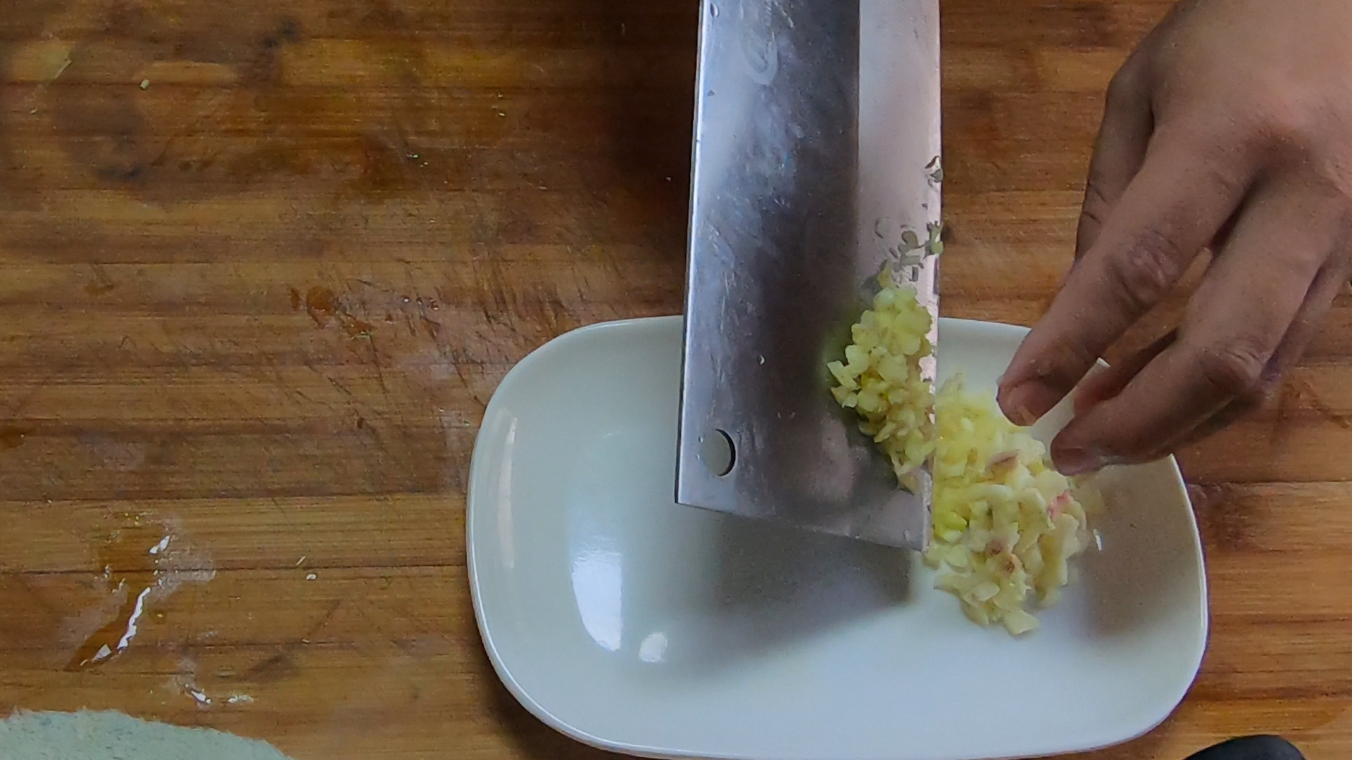 素炒的葱烧香菇为过年时成了热门菜  很下饭（带视频
