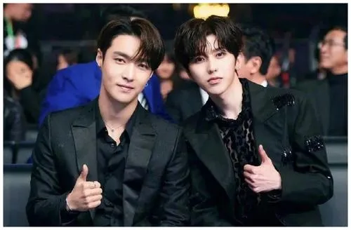 做人设：学靳东，不如学热巴