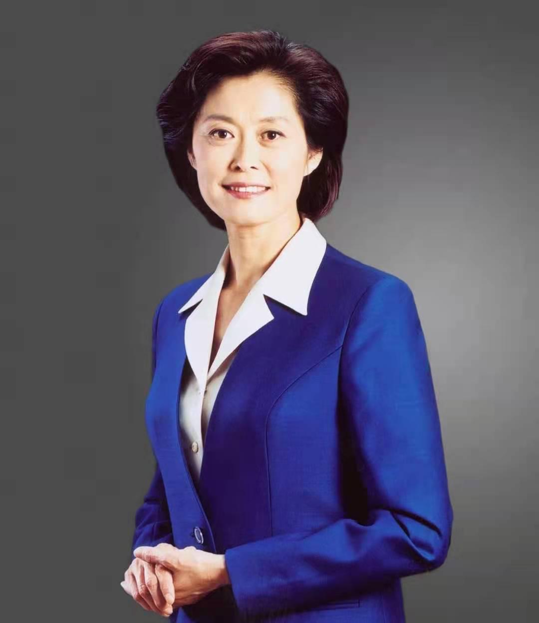 “国民大姐”敬一丹：嫁亿万富商，结婚40年，女