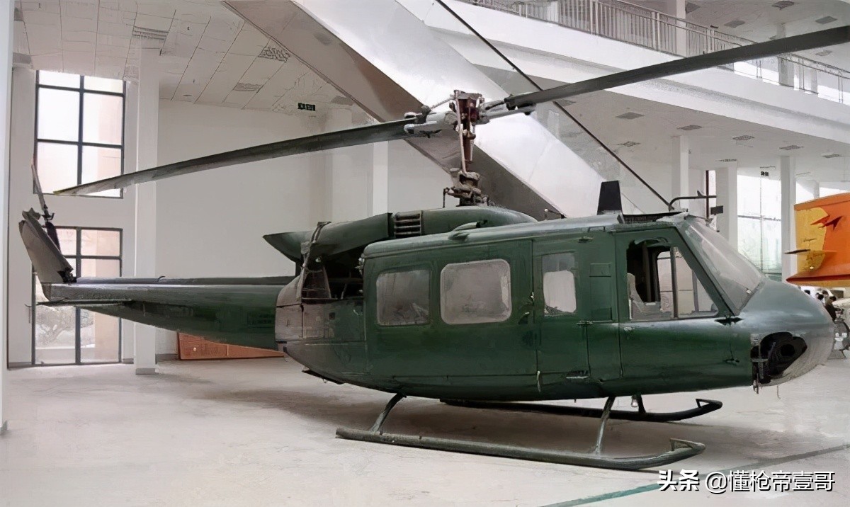 越军飞行员叛逃中国：带来美式直升机和10个亲朋好友