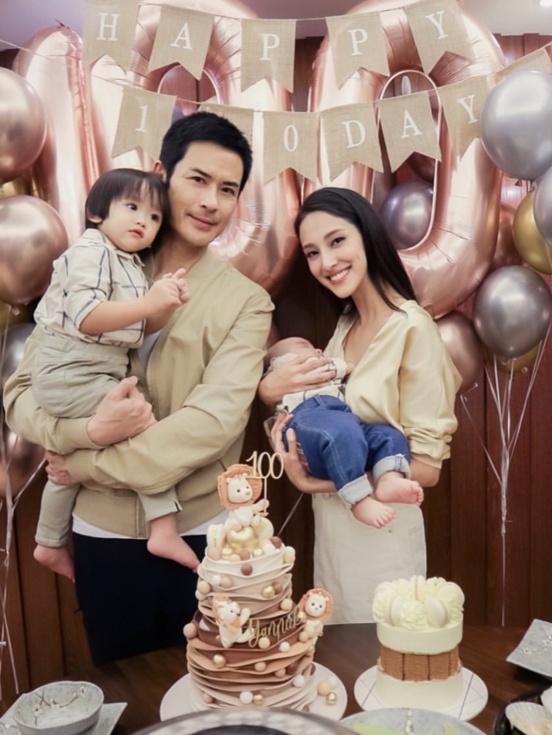 鄭嘉穎曬一歲半兒子，成功從一數到十開心拍手，表情豐富萌態十足