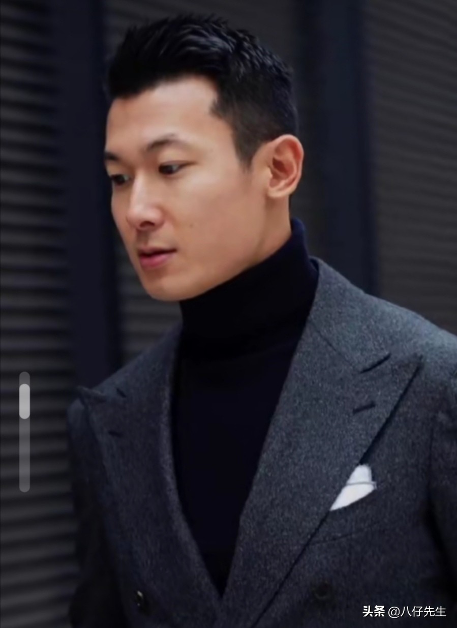 演员朱珠大婚,现场拿着手卡表白,这也要念台