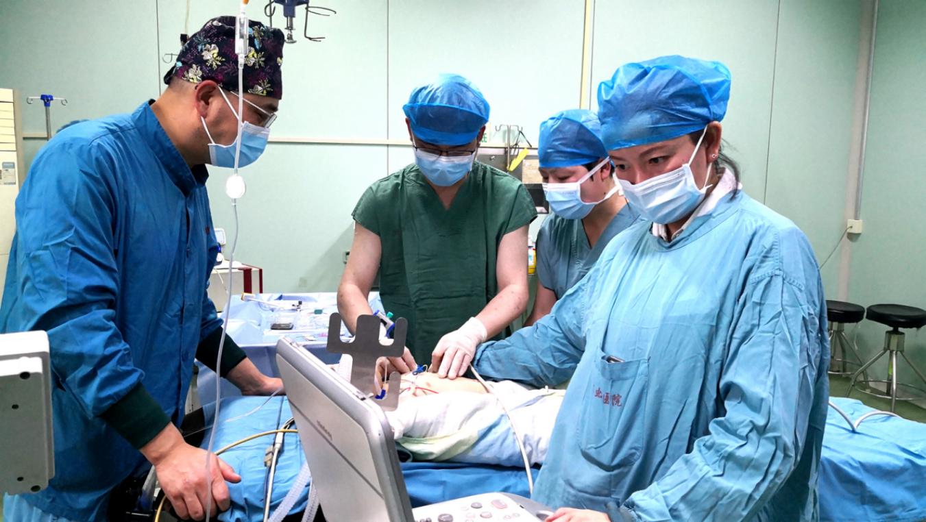 Xianyang Caihong Hospital successfully implemented ultrasoundguided
