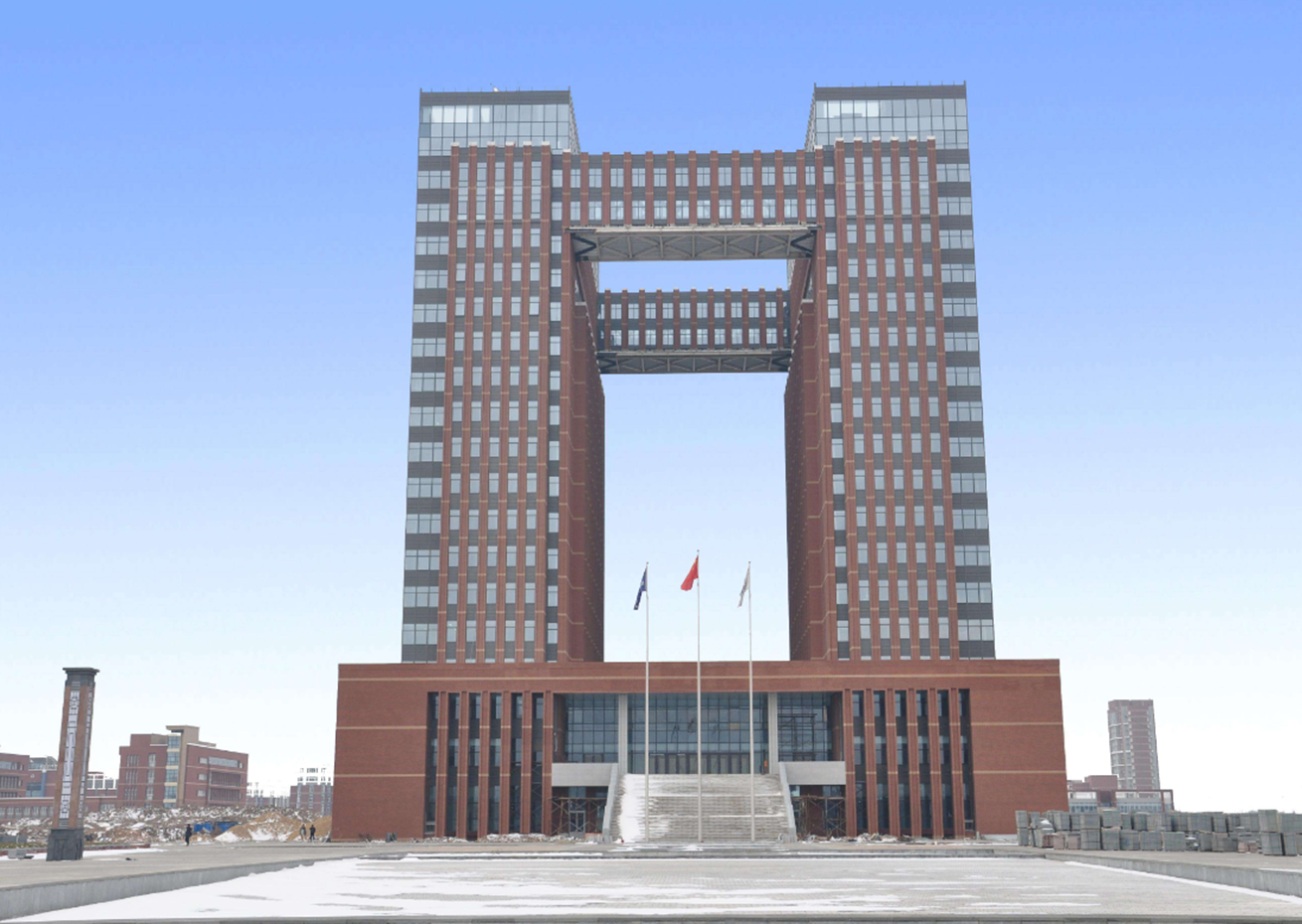 国内“医药类”大学排名出炉，第一位的大学，面积仅一个足球场大