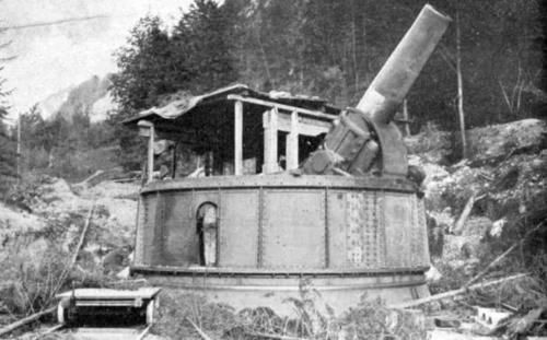 420毫米榴弹炮有多大？一枚炮弹重达一吨，光人力根本抬不动