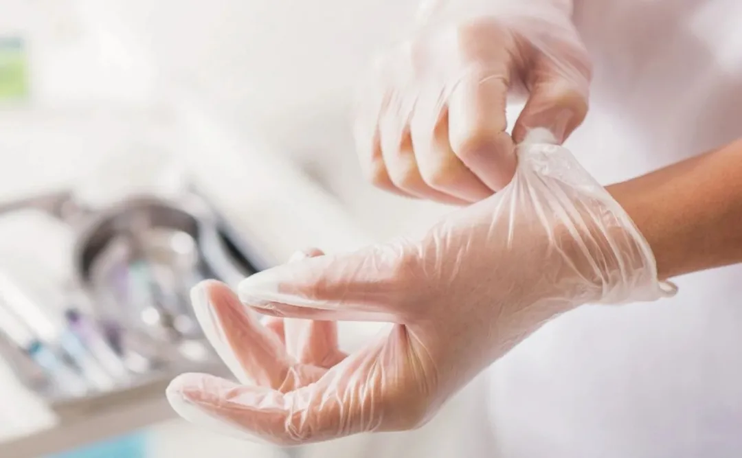 疯狂的一次性手套：利润暴增28倍，老板一年挣28个亿