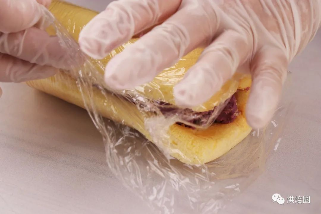 埋进椰香奶油慕斯里的芋泥卷 光看介绍就知道就多好吃了