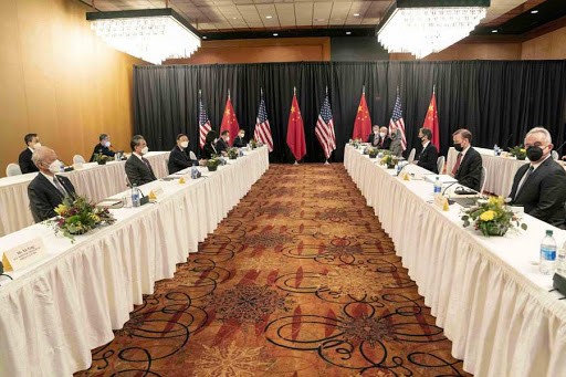 中美会谈后，美国网友痛骂美国代表团：像是去接受中方“训话”的