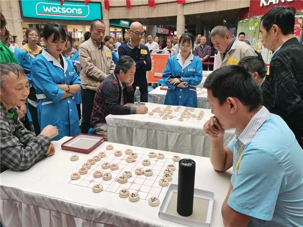 宛西制药四川泸州“仲景杯——迎中秋象棋争霸赛”精彩上演