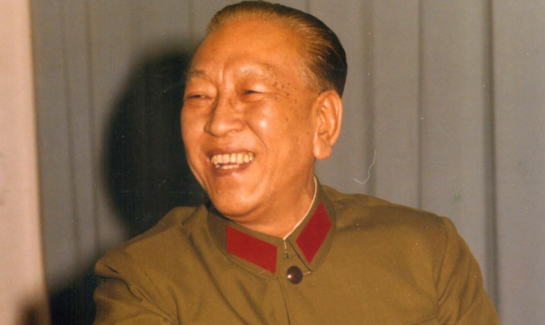没有军衔的国防部长，被誉为中国“特警之父”，55年为何没授衔