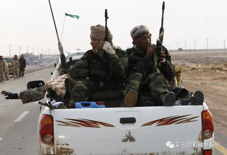 拥有多种口径的AK-100系列，一开始就为了恰烂钱