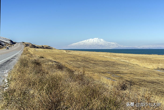 「土耳其」游凡湖亚克达曼岛，千年教堂的浮雕壁画令人叹为观止