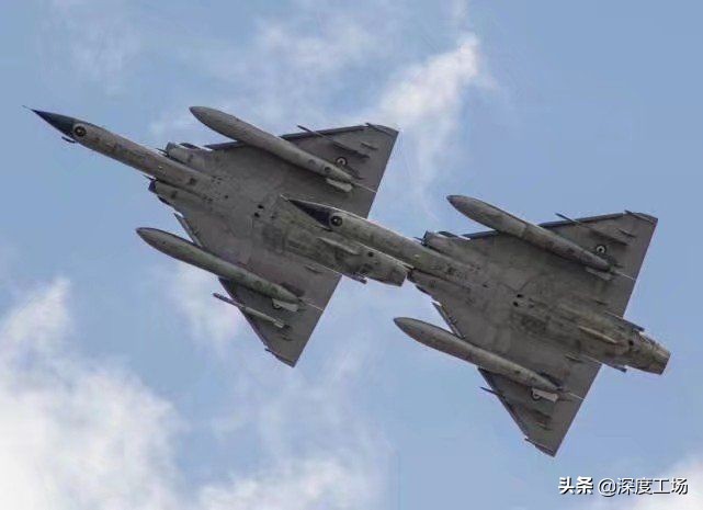 印度空军增援拉达克地区：边境附近出现多架幻影2000战机