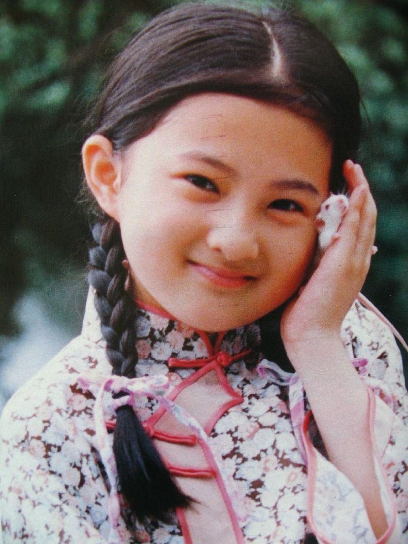 国民闺女金铭9岁红遍全国18岁考上北大如今怎么样了